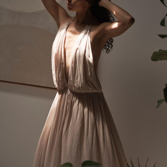❤️ SOLD ❤️ “THE GODDESS DRESS” in Nude - Picture 2 of 3